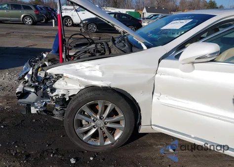 2011 Lexus Es 350 z USA, uszkodzony, nr VIN JTHBK1EG6B2425159